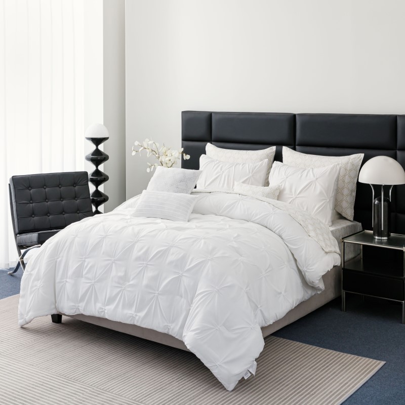 King White 10Pc Pintuck Bed In A Bag Set