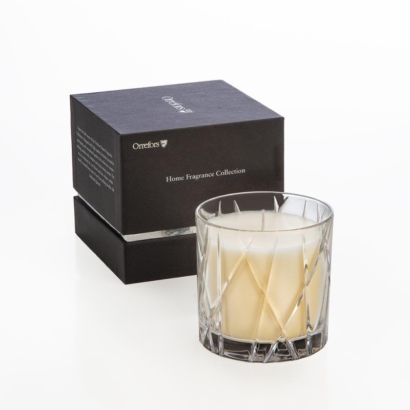 City Candle Warm Amber Oakmoss